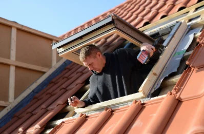 Pose de fenêtres de toit Velux à Ghyvelde